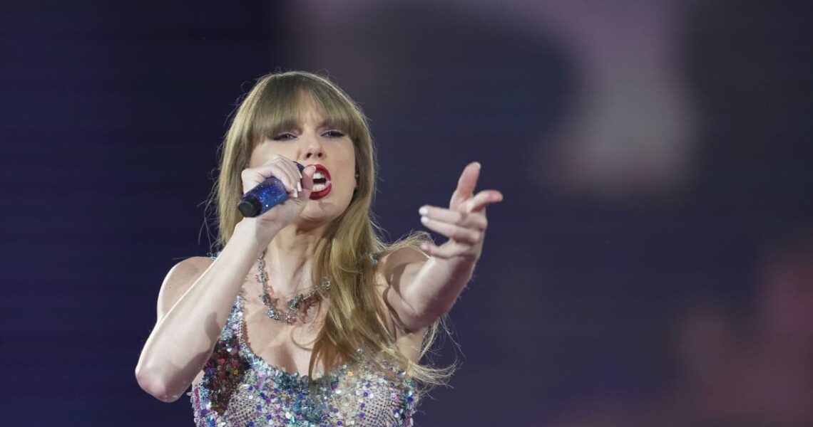 AMC rode Taylor Swift andÂ BeyoncÃ©Â wave, but 2024 will be âbumpy,â Wedbush says